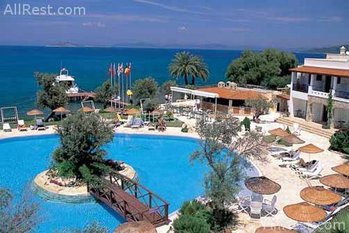 Izer Beach Club 2
